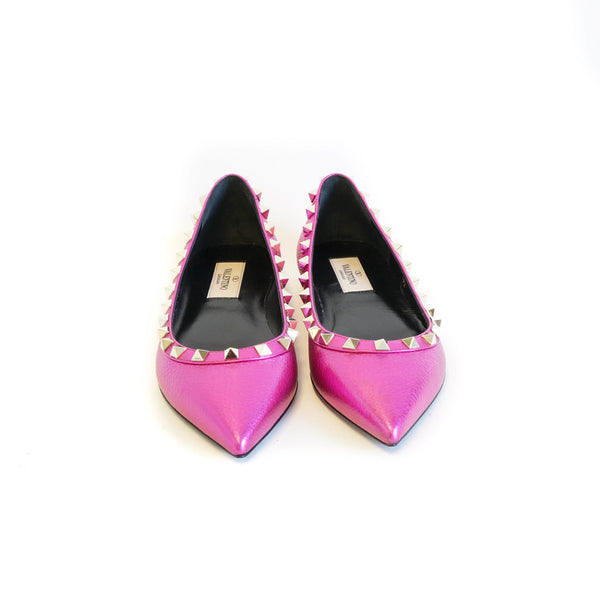 Pink valentino on sale rockstud flats