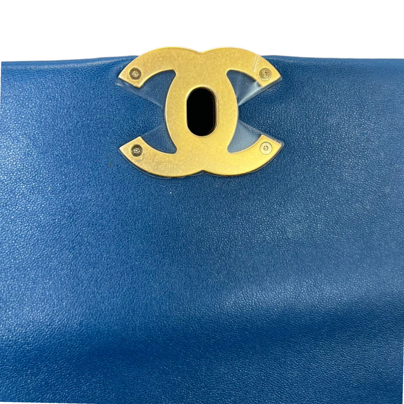 Medium Chanel 19 Goatskin Blue