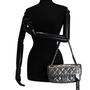 Mettalic Chain Around Medium Flap Silver RHW