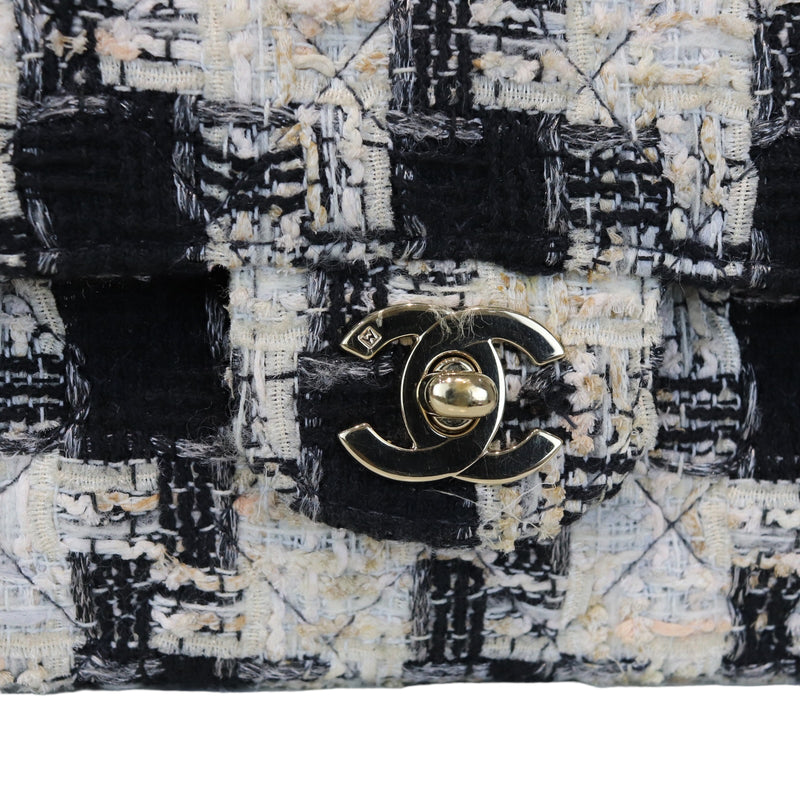 Tweed Medium Classic Flap GHW