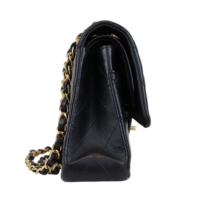 Classic Flap Medium M/L Lambskin Black GHW