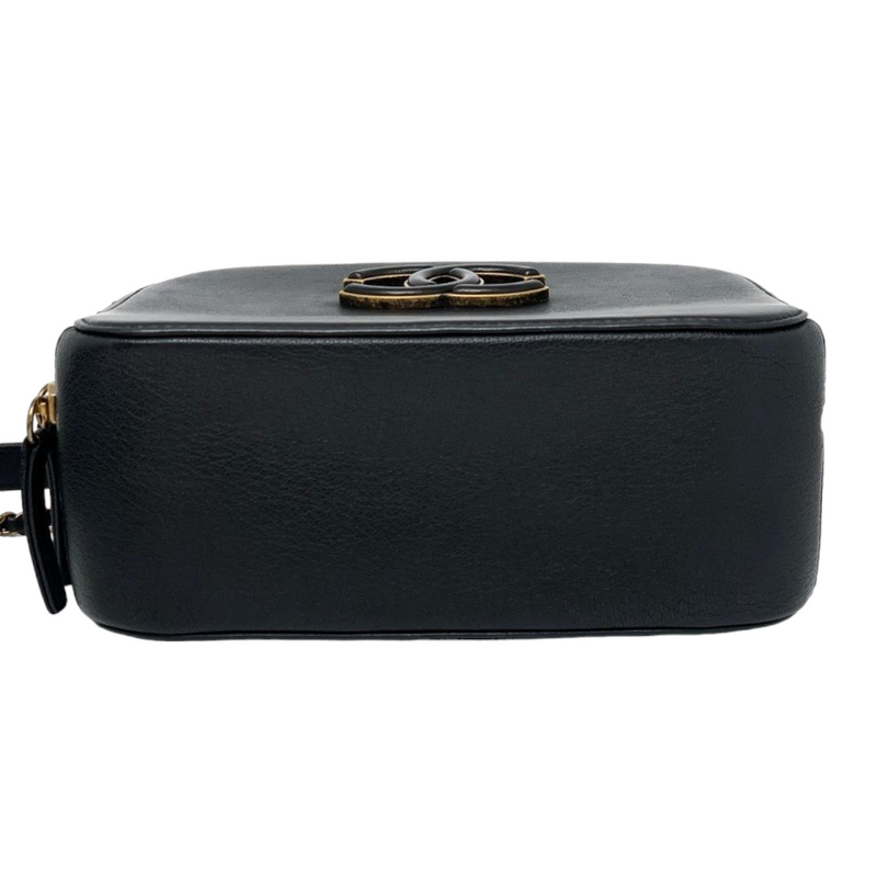 Small Coco Curve Vanity Bag Black GHW