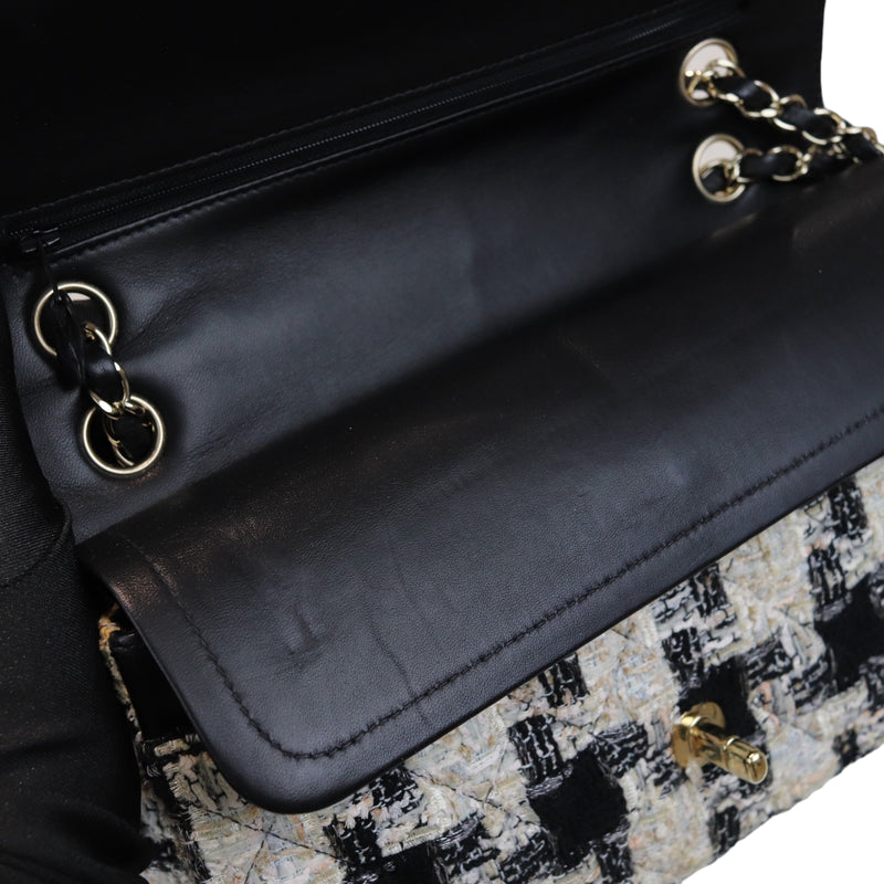 Tweed Medium Classic Flap GHW