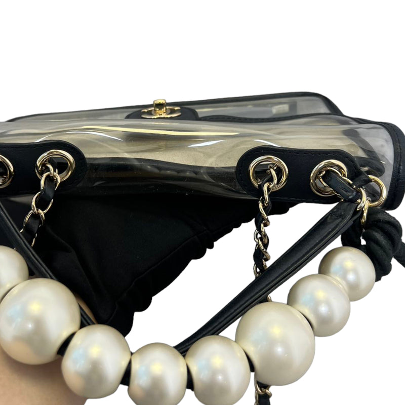 "Sand by the Sea" Runway Pearl Handle Sand Black PVC