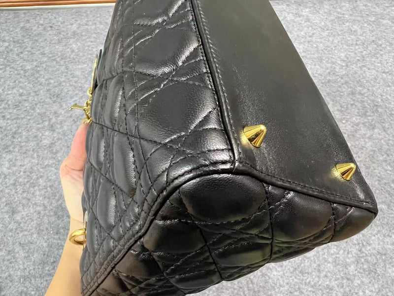 Lambskin Cannage Medium Lady Dior Black GHW