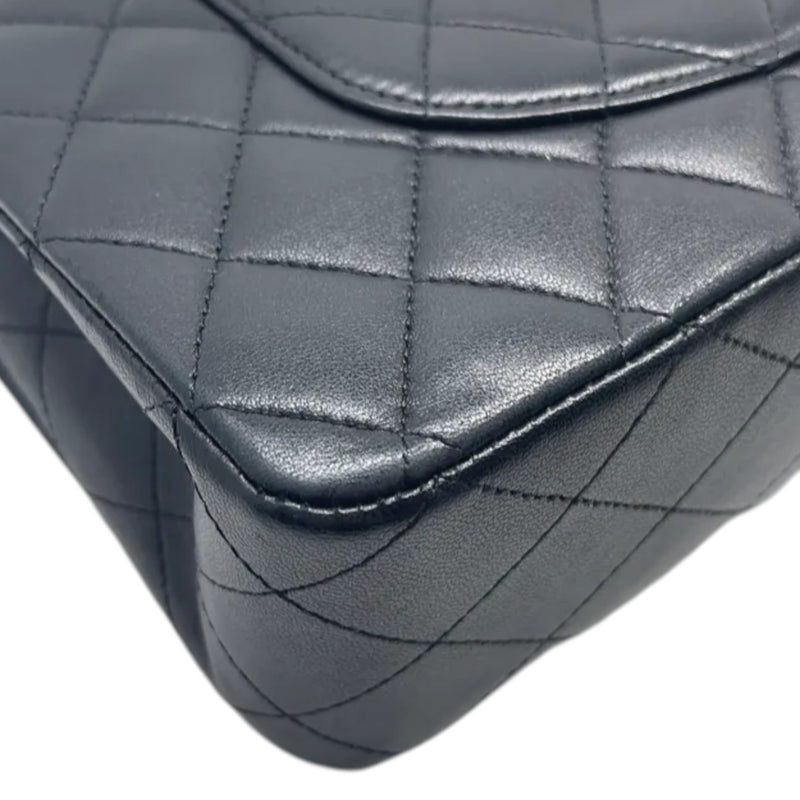 Classic Double Flap Medium Lambskin Quilted Black GHW