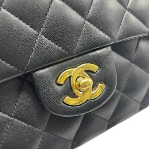 Classic Double Flap Medium Lambskin Quilted Black GHW