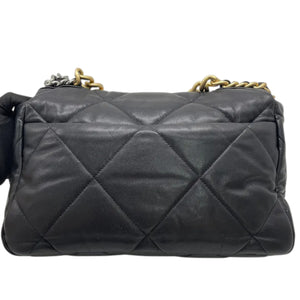19 Flap Medium Goatskin Quilted Black MHW