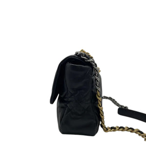 19 Flap Medium Goatskin Quilted Black MHW