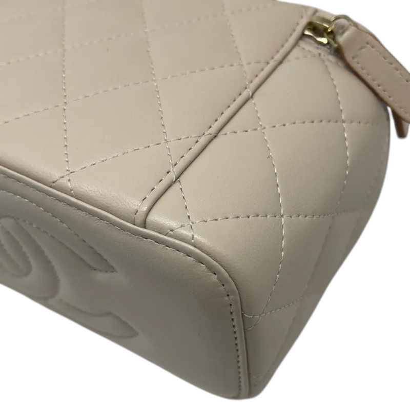 Top Handle Vanity Case With Chain Small Lambskin Ecru Beige GHW