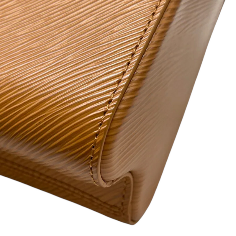 Twist MM Shoulder Epi Leather Gold GHW
