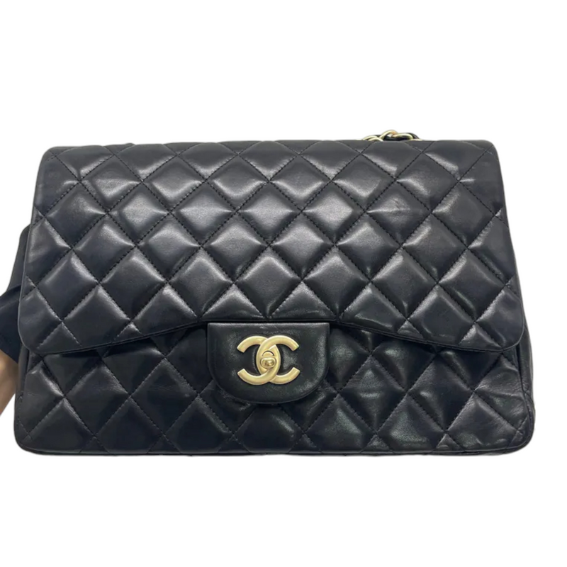 Jumbo Single Flap Lambskin Quilted Black GHW
