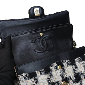 Tweed Medium Classic Flap GHW