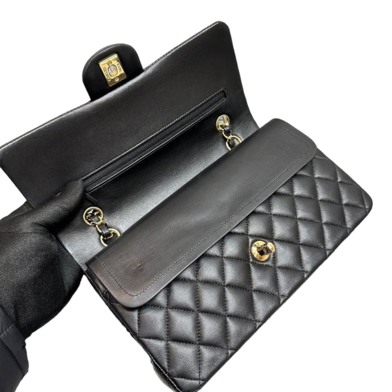 Classic Double Flap Medium Lambskin Quilted Black GHW