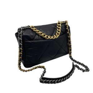 19 Flap Medium Goatskin Quilted Black MHW