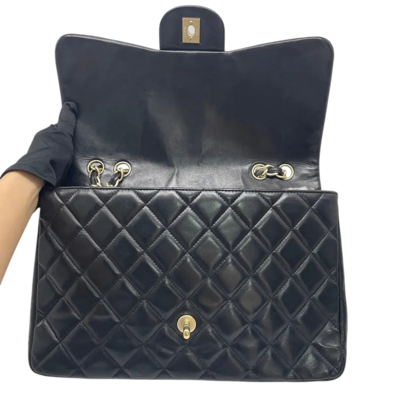 Jumbo Single Flap Lambskin Quilted Black GHW
