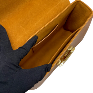 Twist MM Shoulder Epi Leather Gold GHW
