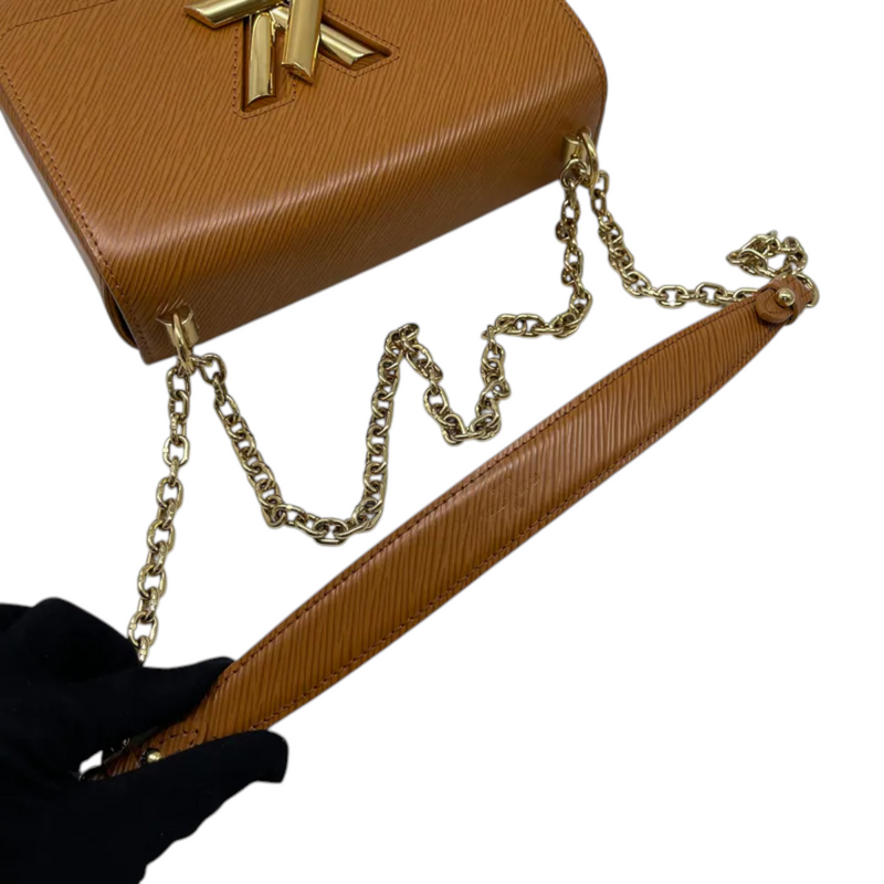 Twist MM Shoulder Epi Leather Gold GHW