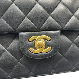 Classic Double Flap Medium Lambskin Quilted Black GHW