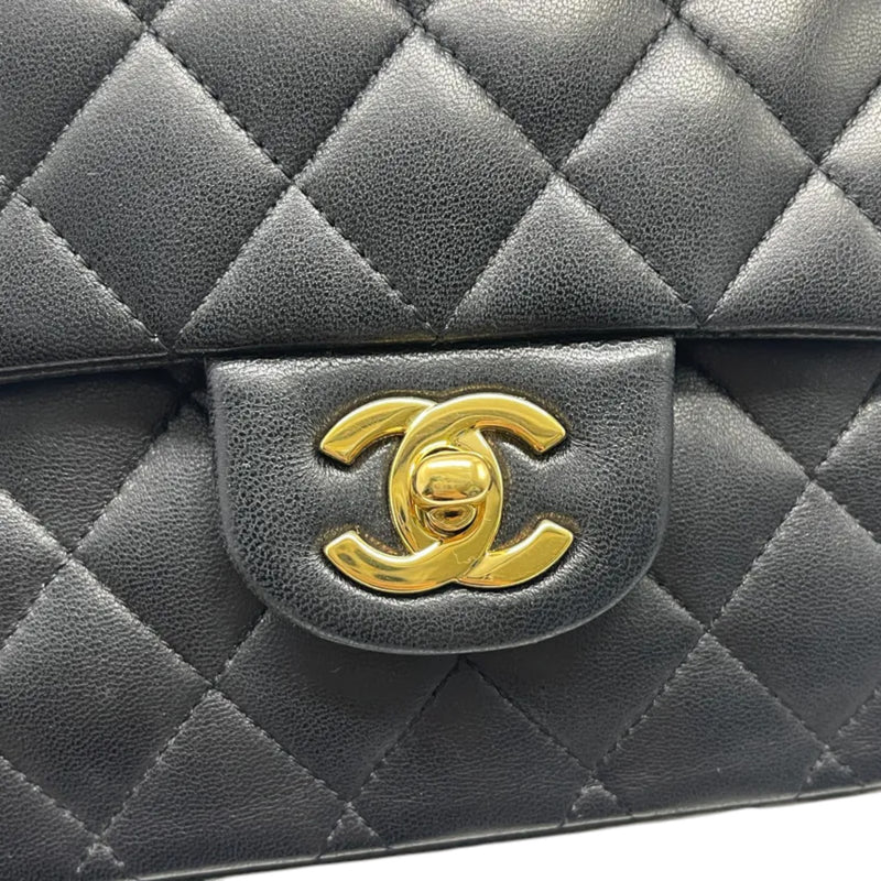 Classic Double Flap Medium Lambskin Quilted Black GHW