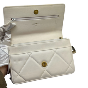 19 Wallet On Chain WOC Lambskin Quilted White MHW