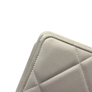 19 Wallet On Chain WOC Lambskin Quilted White MHW