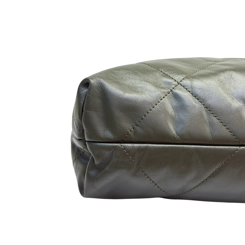 22 Medium Shiny Calfskin Quilted Green SHW