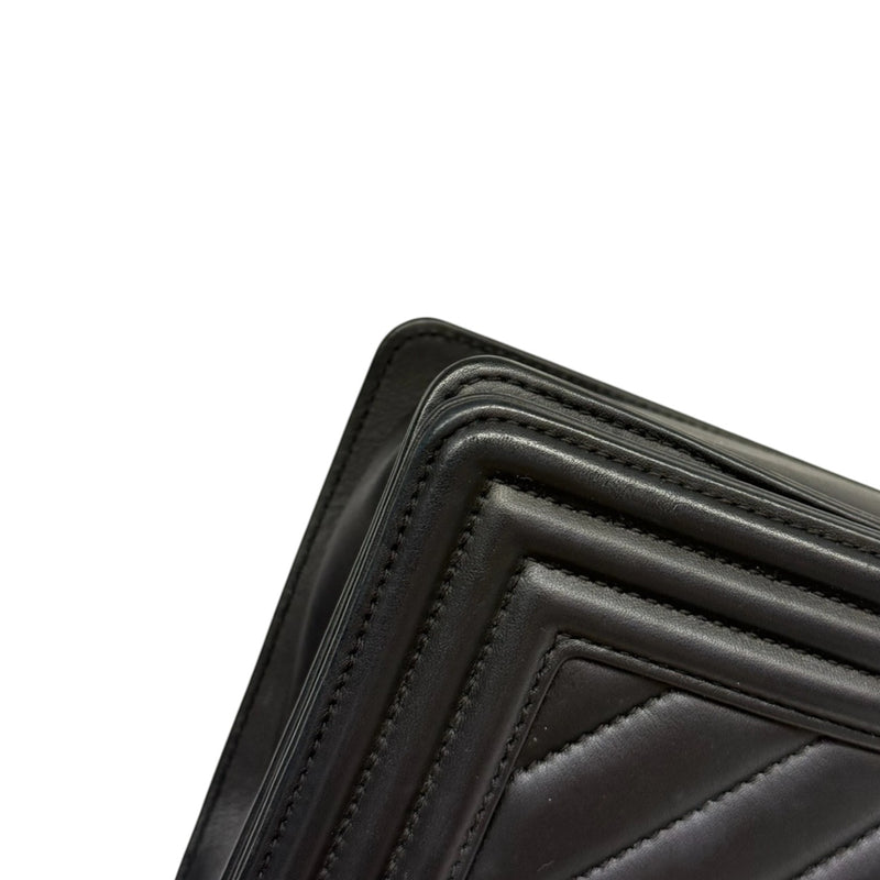 Boy Flap Medium Calfskin Chevron Quilted Black GHW