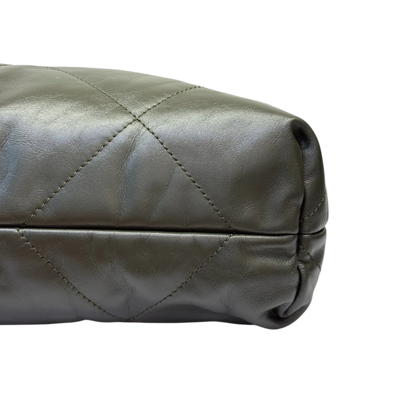 22 Medium Shiny Calfskin Quilted Green SHW