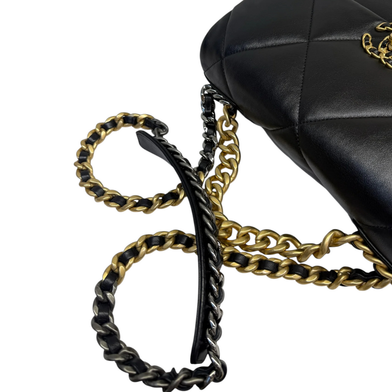 19 Flap Medium Lambskin Quilted Black MHW