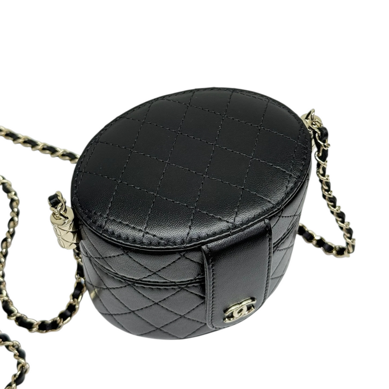 Round Vanity Case With Chain Lambskin Black GHW