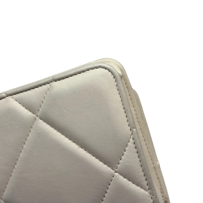 19 Wallet On Chain WOC Lambskin Quilted White MHW