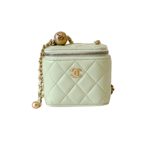 CC Chain 22P Small Vanity Light Pink Caviar LGHW