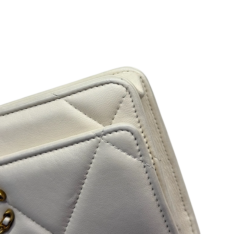 19 Wallet On Chain WOC Lambskin Quilted White MHW