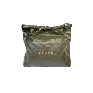 22 Medium Shiny Calfskin Quilted Green SHW
