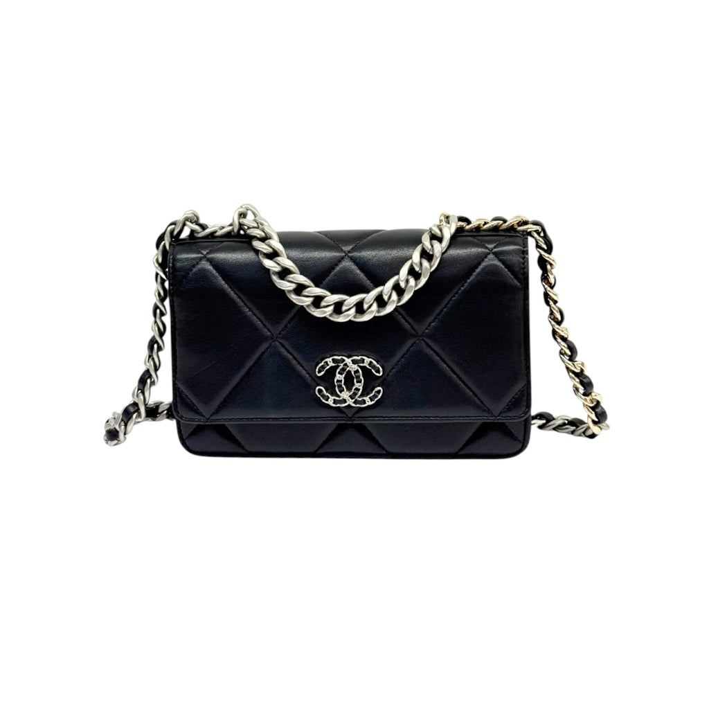 19 Wallet On Chain WOC Lambskin Quilted Black MHW