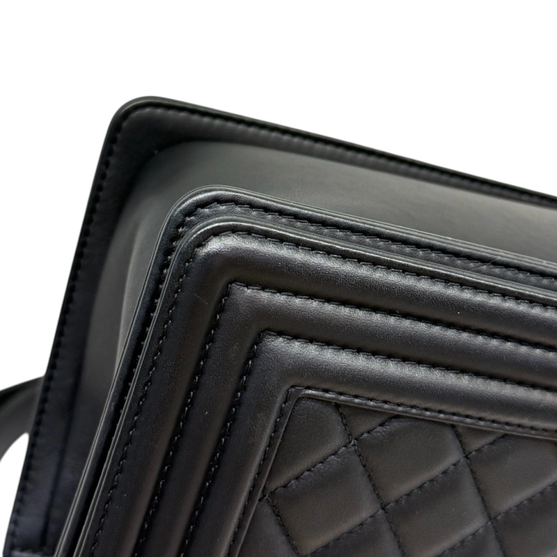 Boy Flap Medium Lambskin Quilted Black GHW