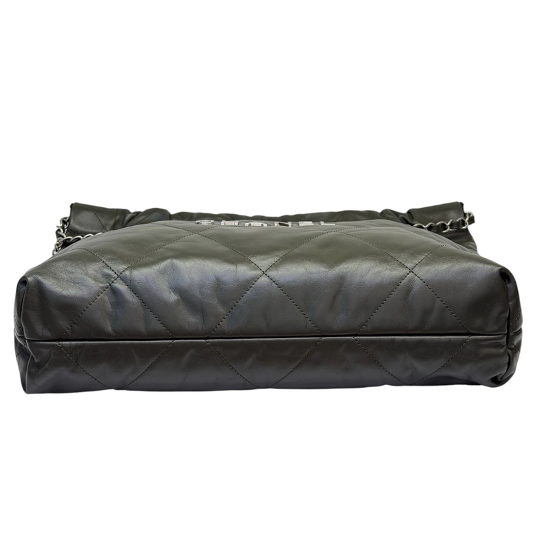 22 Medium Shiny Calfskin Quilted Green SHW