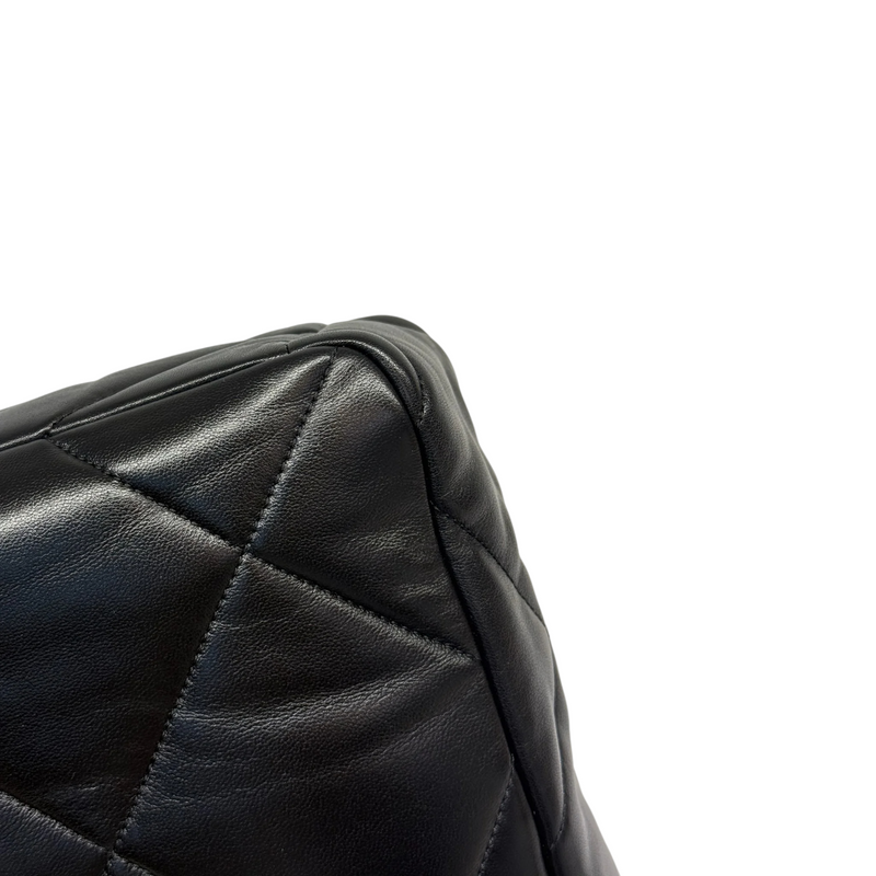 19 Flap Medium Lambskin Quilted Black MHW