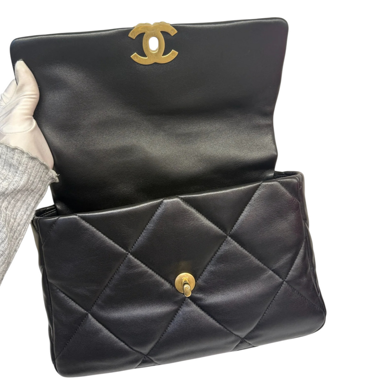19 Flap Medium Lambskin Quilted Black MHW