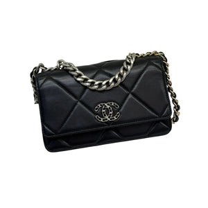 19 Wallet On Chain WOC Lambskin Quilted Black MHW