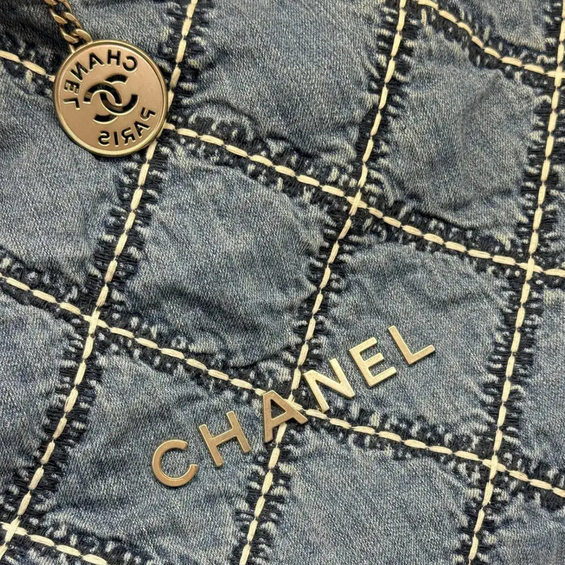 22 Medium Denim Quilted Stitched Blue SHW