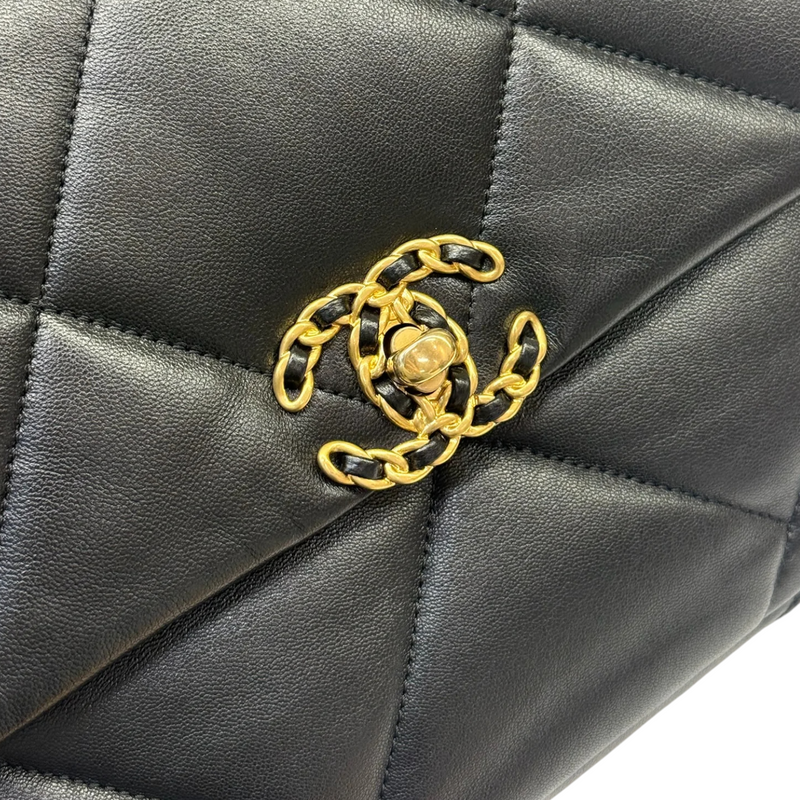 19 Flap Medium Lambskin Quilted Black MHW