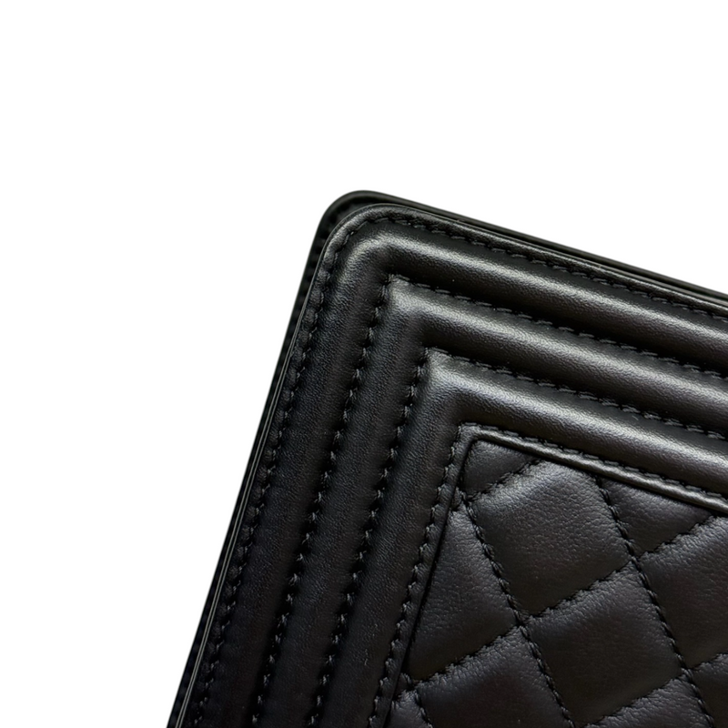 Boy Flap Medium Lambskin Quilted Black GHW