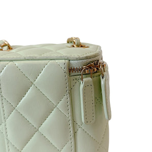 Vanity Case With Chain Lambskin Pearl Crush Light Green GHW