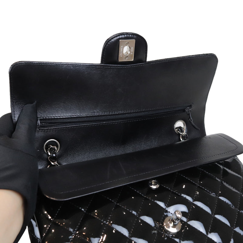 Medium Classic Flap Patent Black SHW