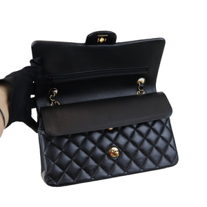 Classic Flap Medium M/L Lambskin Black GHW