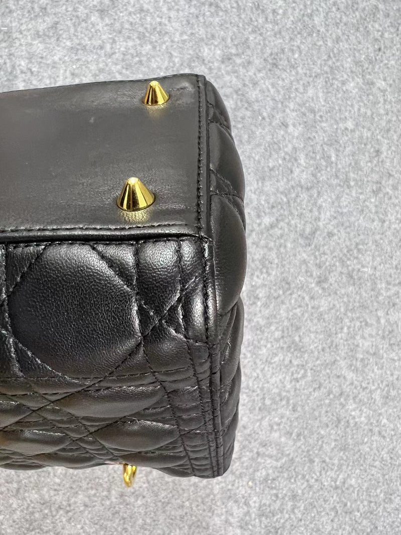 Lambskin Cannage Medium Lady Dior Black GHW