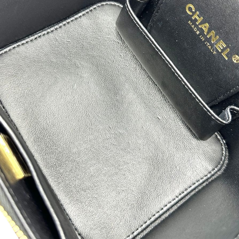 Chanel Top Handle Vanity Case With Chain Caviar Black LGHW