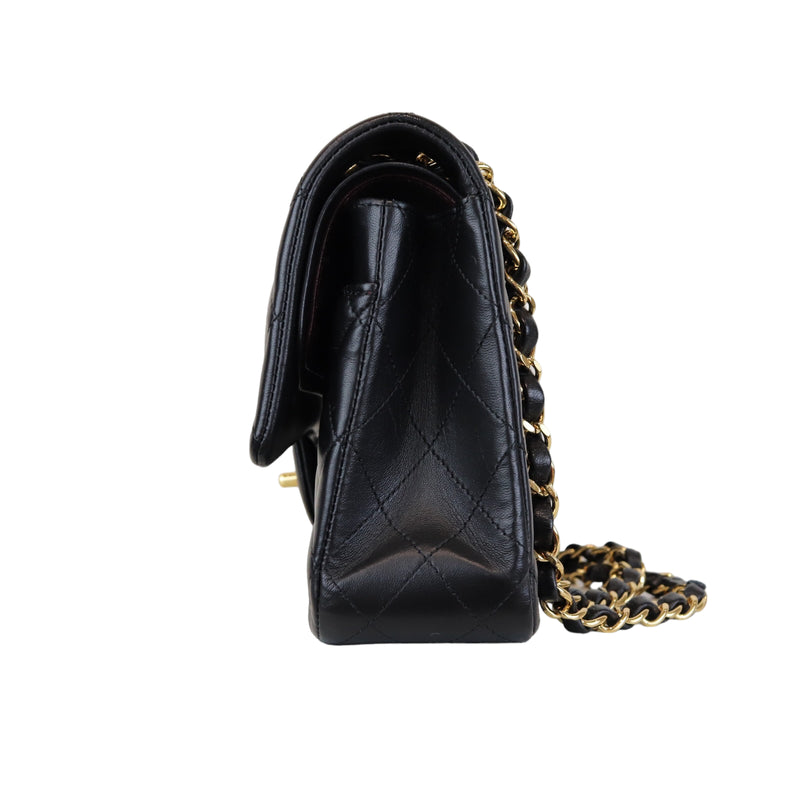Classic Flap Medium M/L Lambskin Black GHW